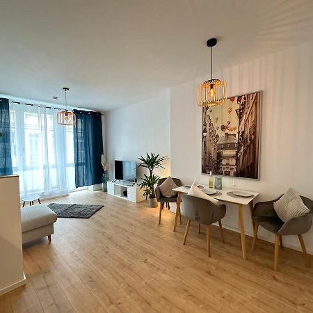 Ferienwohnung Modern, Stylisch Und Zentral! Meuselwitz Exterior foto