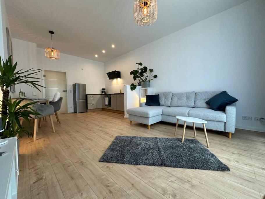 Ferienwohnung Modern, Stylisch Und Zentral! Meuselwitz Exterior foto
